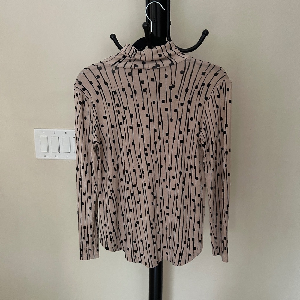 Stetchy Fitted Turtleneck Long Sleeve Blouse